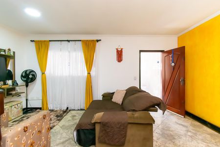 Casa à venda com 120m², 3 quartos e 2 vagasSala