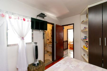 Casa à venda com 120m², 3 quartos e 2 vagasSuíte