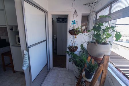Apartamento à venda com 90m², 2 quartos e 1 vagaÁrea de Serviço