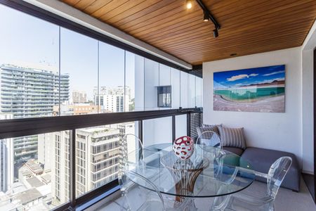 Apartamento para alugar com 86m², 1 quarto e 1 vagaVaranda