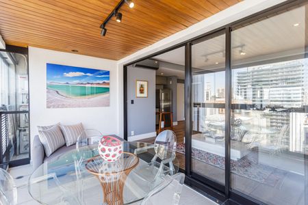 Apartamento para alugar com 86m², 1 quarto e 1 vagaVaranda