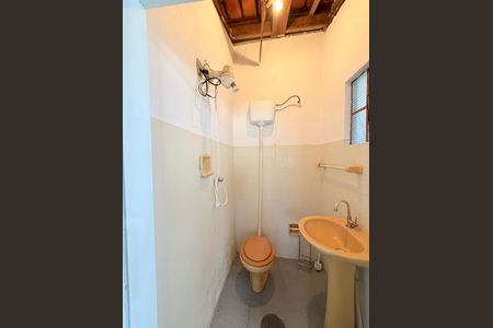 Casa à venda com 284m², 5 quartos e 5 vagasBanheiro Externo