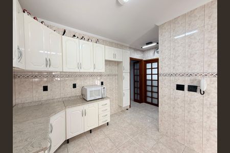 Casa à venda com 284m², 5 quartos e 5 vagasCozinha