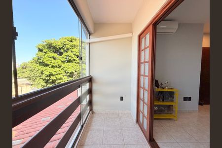 Casa à venda com 284m², 5 quartos e 5 vagasQuarto 1 /Escritório