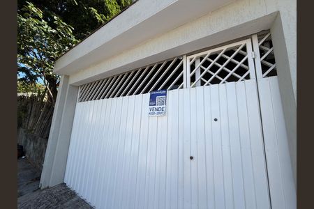 Casa à venda com 284m², 5 quartos e 5 vagasFachada