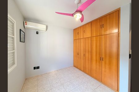 Casa à venda com 284m², 5 quartos e 5 vagasQuarto 2