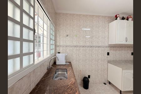 Casa à venda com 284m², 5 quartos e 5 vagasCozinha