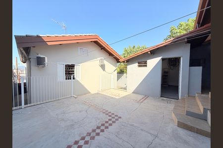 Casa à venda com 284m², 5 quartos e 5 vagasQuintal