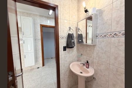 Casa à venda com 284m², 5 quartos e 5 vagasBanheiro Social 2