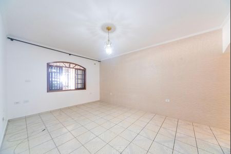 Casa para alugar com 179m², 3 quartos e 2 vagasSala