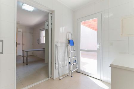 Casa à venda com 412m², 3 quartos e 4 vagasÁrea de serviço