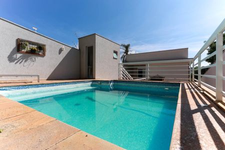 Casa à venda com 412m², 3 quartos e 4 vagasPiscina