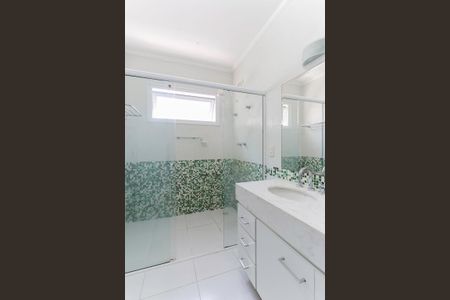 Casa à venda com 412m², 3 quartos e 4 vagasBanheiro da suíte 1