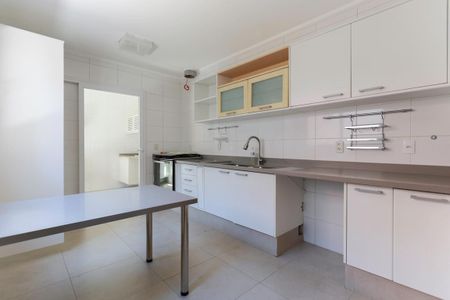 Casa à venda com 412m², 3 quartos e 4 vagasCozinha