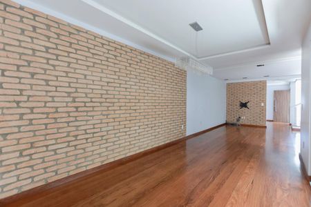 Casa à venda com 412m², 3 quartos e 4 vagasSala de estar e jantar