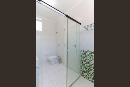 Casa à venda com 412m², 3 quartos e 4 vagasBanheiro da suíte 1