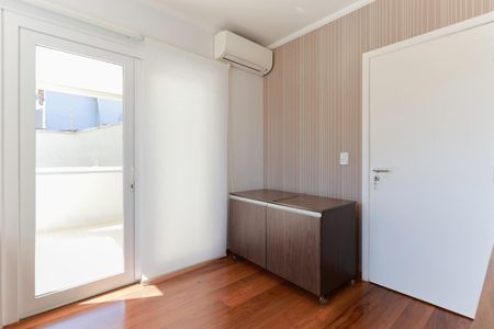 Casa à venda com 412m², 3 quartos e 4 vagasEscritório