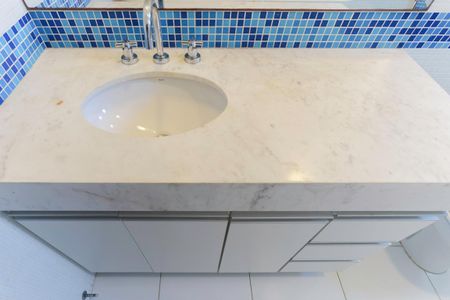 Casa à venda com 412m², 3 quartos e 4 vagasBanheiro da suíte 3