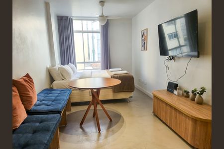 Studio para alugar com 30m², 1 quarto e sem vaga Studio para alugar com 30m², 1 quarto e sem vagaSala/Quarto