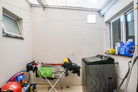 Apartamento à venda com 56m², 2 quartos e 1 vaga Apartamento à venda com 56m², 2 quartos e 1 vagaÁrea de Serviço