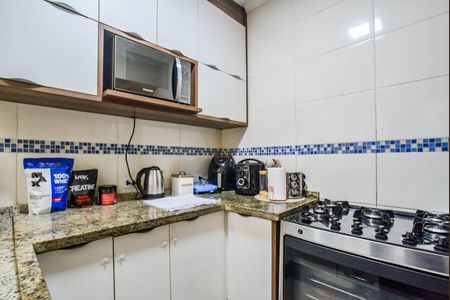 Apartamento à venda com 56m², 2 quartos e 1 vaga Apartamento à venda com 56m², 2 quartos e 1 vagaCozinha
