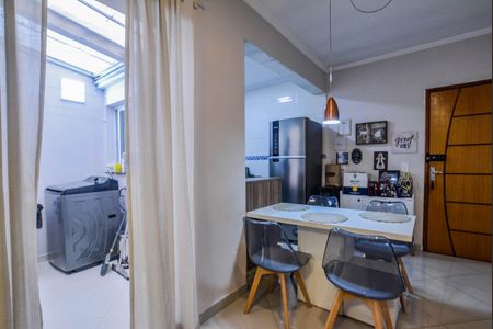 Apartamento à venda com 56m², 2 quartos e 1 vaga Apartamento à venda com 56m², 2 quartos e 1 vagaSala