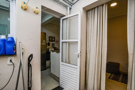 Apartamento à venda com 56m², 2 quartos e 1 vaga Apartamento à venda com 56m², 2 quartos e 1 vagaÁrea de Serviço