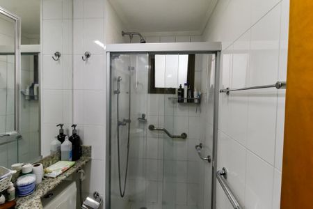 Apartamento à venda com 109m², 3 quartos e 2 vagas Apartamento à venda com 109m², 3 quartos e 2 vagasBanheiro da Suíte