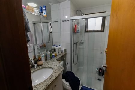 Apartamento à venda com 109m², 3 quartos e 2 vagas Apartamento à venda com 109m², 3 quartos e 2 vagasBanheiro Corredor