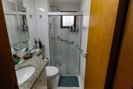 Apartamento à venda com 109m², 3 quartos e 2 vagasBanheiro da Suíte