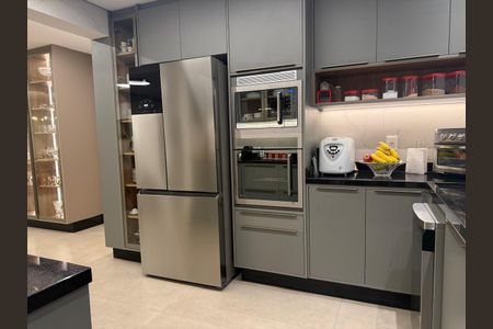 Apartamento para alugar com 160m², 3 quartos e 4 vagas Apartamento para alugar com 160m², 3 quartos e 4 vagasCozinha