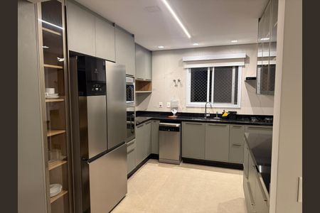 Apartamento para alugar com 160m², 3 quartos e 4 vagas Apartamento para alugar com 160m², 3 quartos e 4 vagasCozinha