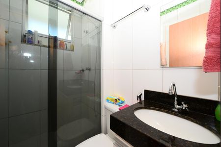 Apartamento à venda com 66m², 2 quartos e 1 vaga Apartamento à venda com 66m², 2 quartos e 1 vagaBanheiro