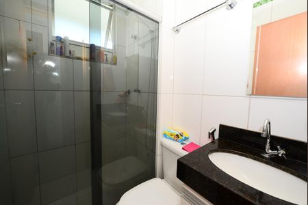 Apartamento à venda com 66m², 2 quartos e 1 vaga Apartamento à venda com 66m², 2 quartos e 1 vagaBanheiro