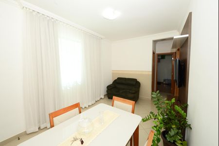 Apartamento à venda com 66m², 2 quartos e 1 vaga Apartamento à venda com 66m², 2 quartos e 1 vagaSala