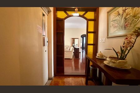 Apartamento para alugar com 190m², 4 quartos e 2 vagasHall do apto 