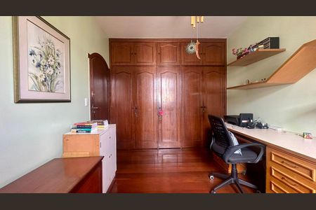 Apartamento para alugar com 190m², 4 quartos e 2 vagasQuarto 