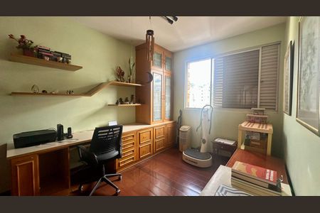 Apartamento para alugar com 190m², 4 quartos e 2 vagasQuarto 