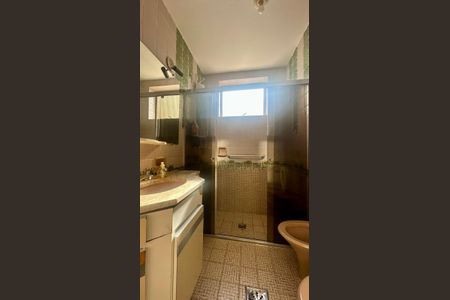 Apartamento para alugar com 190m², 4 quartos e 2 vagasBanheiro 