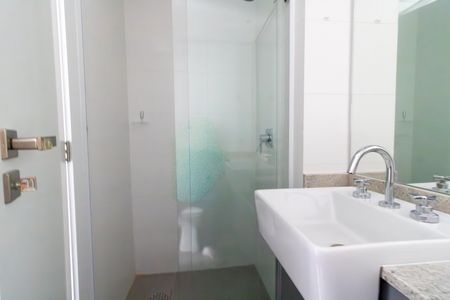 Apartamento à venda com 69m², 2 quartos e 1 vaga Apartamento à venda com 69m², 2 quartos e 1 vagaBanheiro