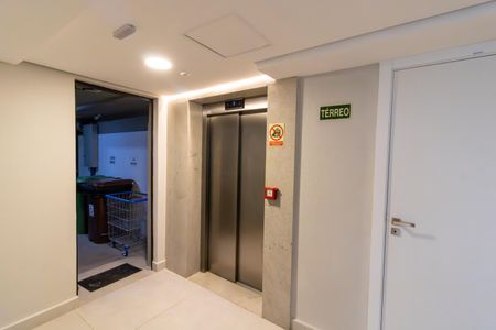 Apartamento à venda com 69m², 2 quartos e 1 vaga Apartamento à venda com 69m², 2 quartos e 1 vagaHall de entrada