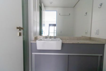 Apartamento à venda com 69m², 2 quartos e 1 vaga Apartamento à venda com 69m², 2 quartos e 1 vagaBanheiro da Suíte