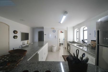 Apartamento para alugar com 196m², 4 quartos e 2 vagasCozinha