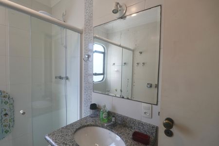 Apartamento para alugar com 196m², 4 quartos e 2 vagasBanheiro Suíte 3