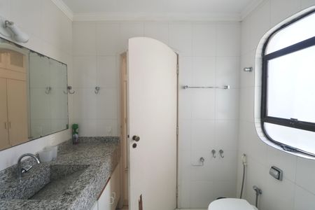 Apartamento para alugar com 196m², 4 quartos e 2 vagasBanheiro Suíte