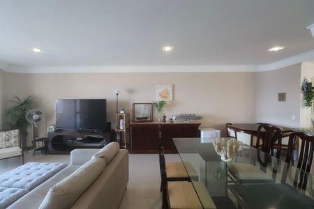 Apartamento para alugar com 196m², 4 quartos e 2 vagasSala
