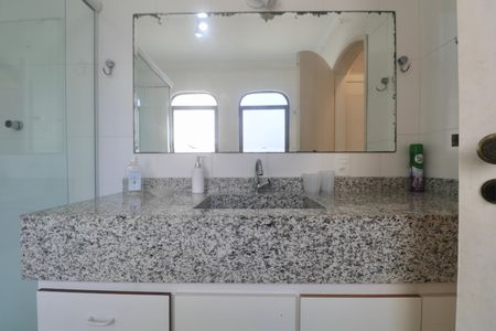 Apartamento para alugar com 196m², 4 quartos e 2 vagasBanheiro Suíte