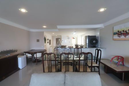 Apartamento para alugar com 196m², 4 quartos e 2 vagasSala