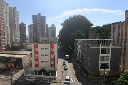 Apartamento para alugar com 196m², 4 quartos e 2 vagasVista