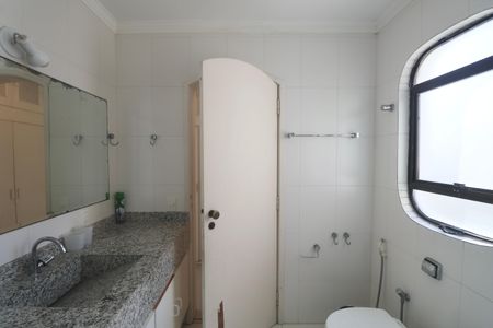 Apartamento para alugar com 196m², 4 quartos e 2 vagasBanheiro Suíte